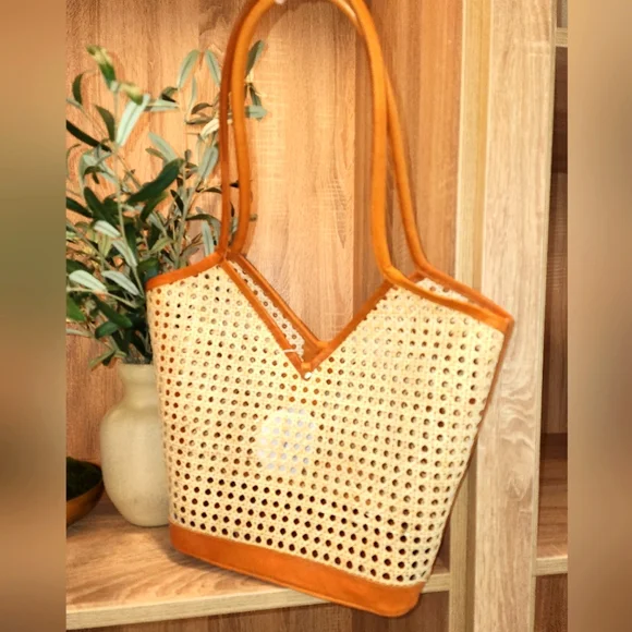 Street Stylish Women's Ratten Tan Woven Handmade Tote Bag - Picture 2 of 8